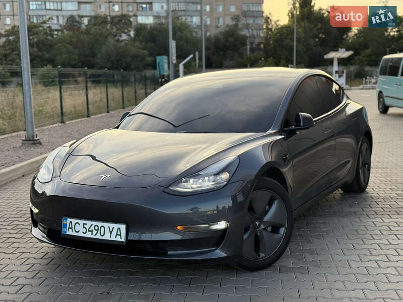 Седан Tesla Model 3 2021 в Кривом Роге