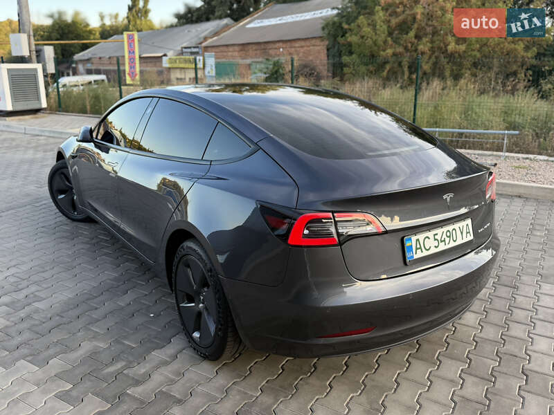 Седан Tesla Model 3 2021 в Кривом Роге