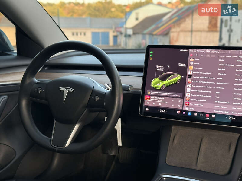 Седан Tesla Model 3 2021 в Кривом Роге