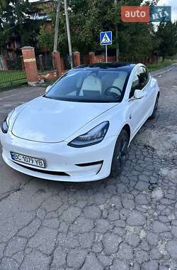 Седан Tesla Model 3 2020 в 