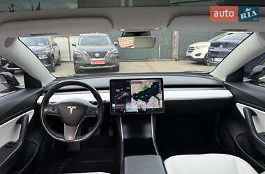 Седан Tesla Model 3 2018 в 