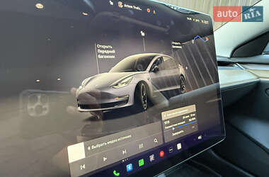 Седан Tesla Model 3 2022 в 