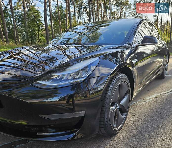 Седан Tesla Model 3 2019 в Житомире