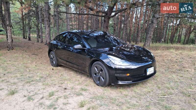 Седан Tesla Model 3 2023 в Запоріжжі