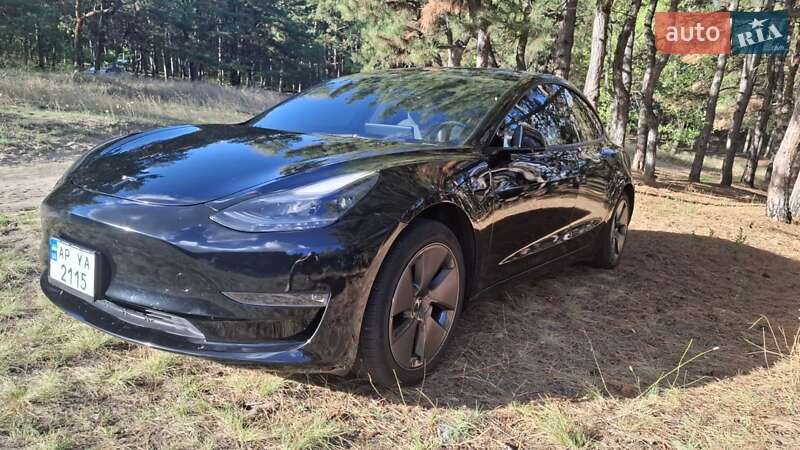 Седан Tesla Model 3 2023 в Запоріжжі