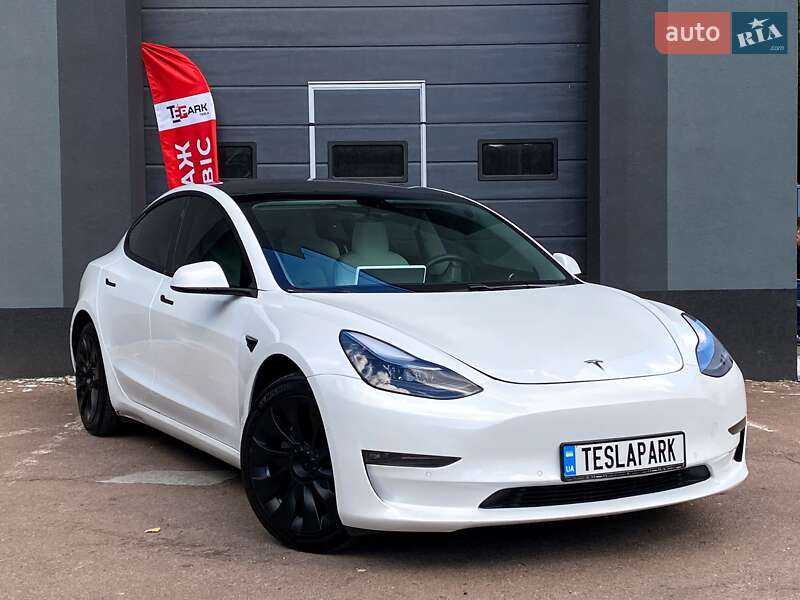 Седан Tesla Model 3 2019 в 