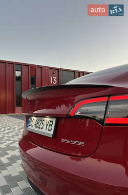 Седан Tesla Model 3 2020 в Львові