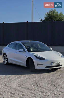 Седан Tesla Model 3 2019 в Луцке