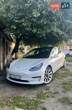Седан Tesla Model 3 2019 в 