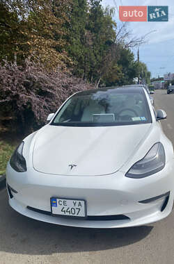 Седан Tesla Model 3 2021 в Черновцах