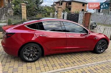 Седан Tesla Model 3 2018 в 