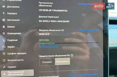 Седан Tesla Model 3 2023 в 