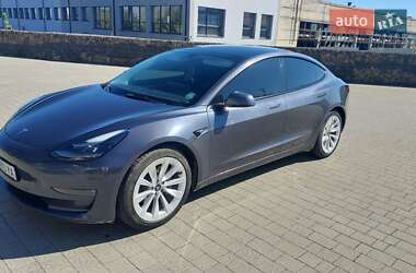 Седан Tesla Model 3 2022 в Ровно