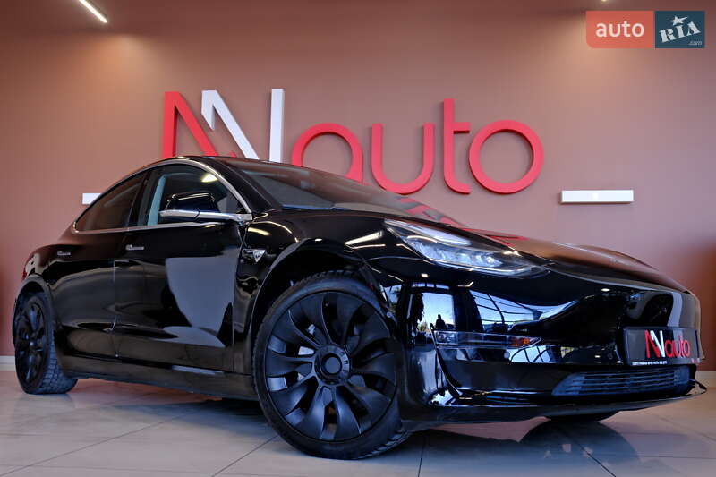 Седан Tesla Model 3 2019 в Одесі