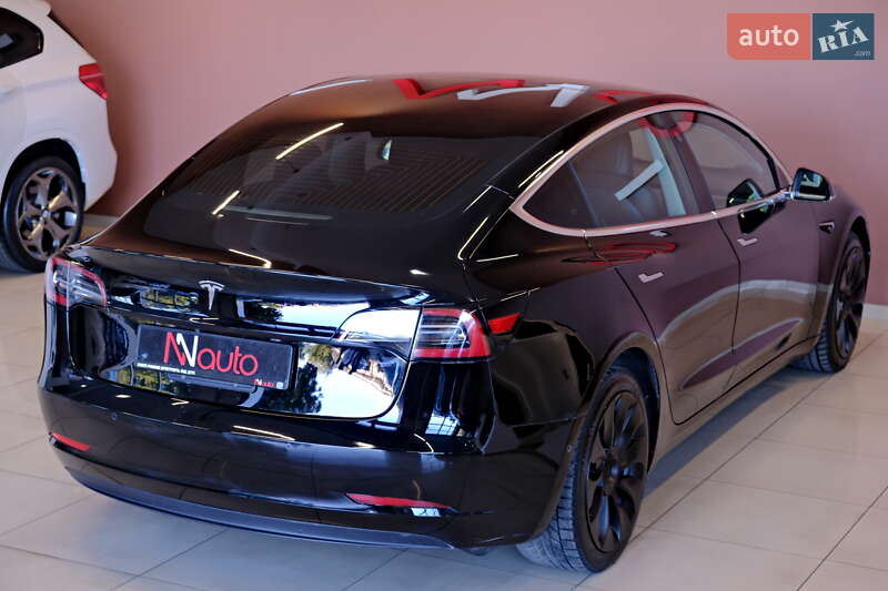 Седан Tesla Model 3 2019 в Одесі