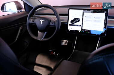 Седан Tesla Model 3 2019 в 