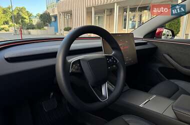 Седан Tesla Model 3 2024 в 