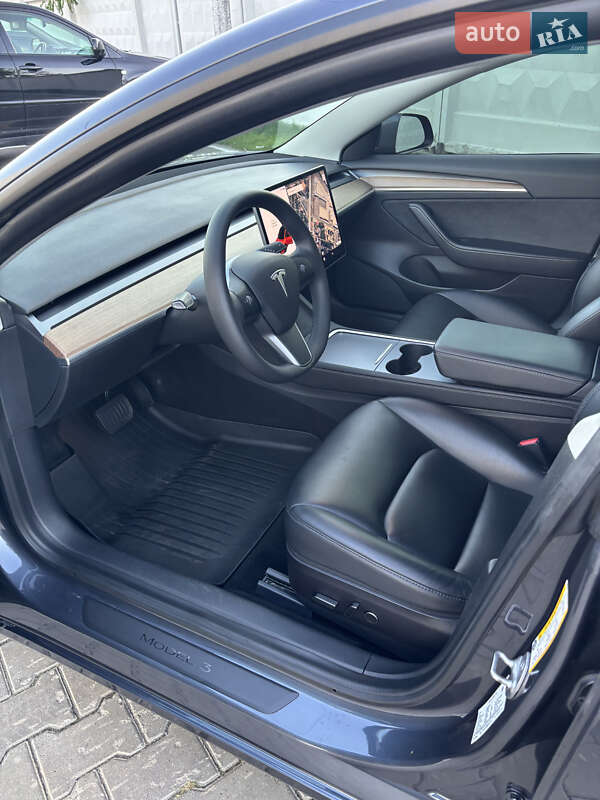 Седан Tesla Model 3 2021 в Києві
