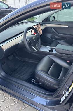 Седан Tesla Model 3 2021 в 