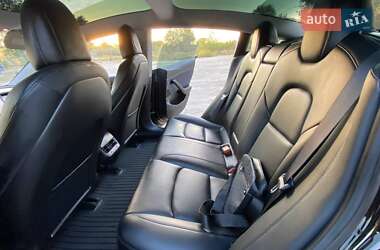 Седан Tesla Model 3 2018 в 