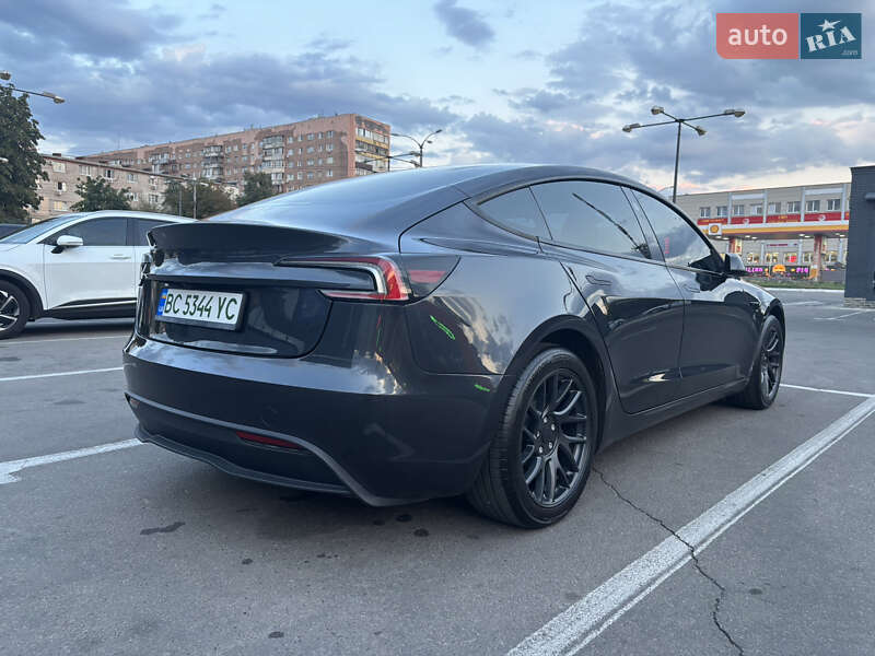 Седан Tesla Model 3 2024 в Харкові