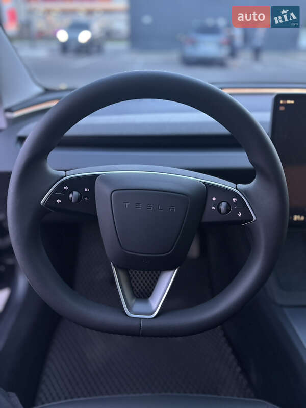 Седан Tesla Model 3 2024 в Харкові