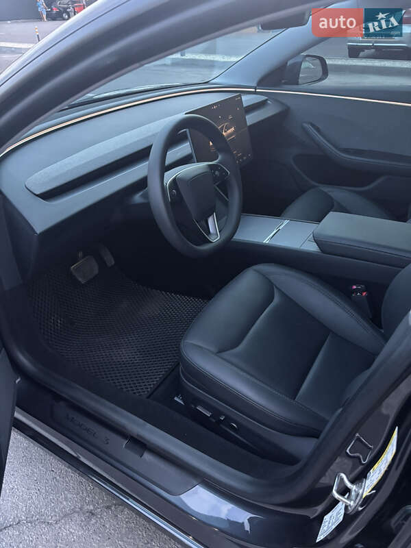 Седан Tesla Model 3 2024 в Харкові