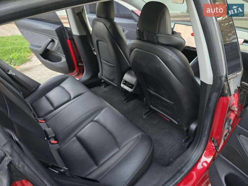Седан Tesla Model 3 2018 в Черкассах фото 15 Седан Tesla Model 3 2018 в Черкассах