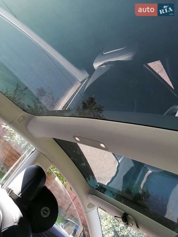 Седан Tesla Model 3 2018 в Рівному