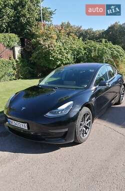 Седан Tesla Model 3 2018 в Рівному