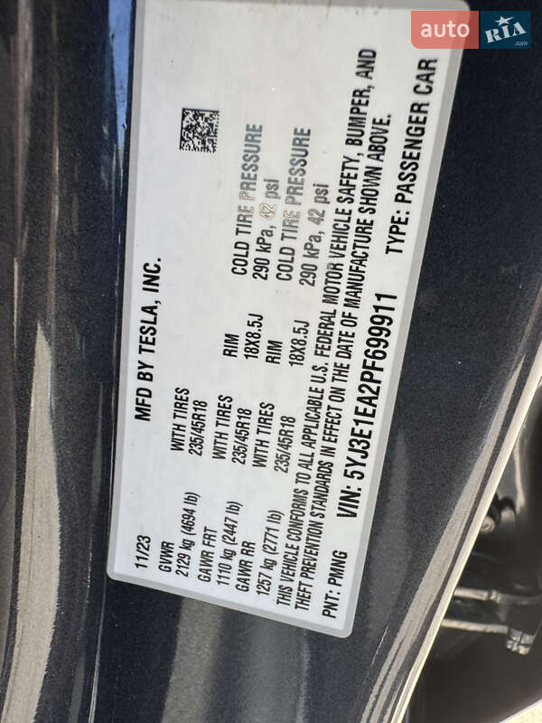 Седан Tesla Model 3 2023 в Виннице