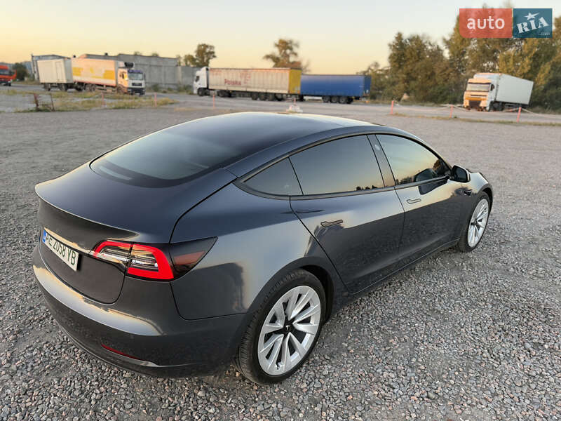 Седан Tesla Model 3 2022 в Дніпрі