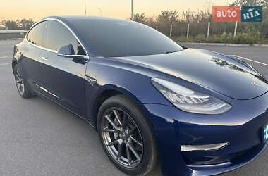 Седан Tesla Model 3 2018 в Виннице