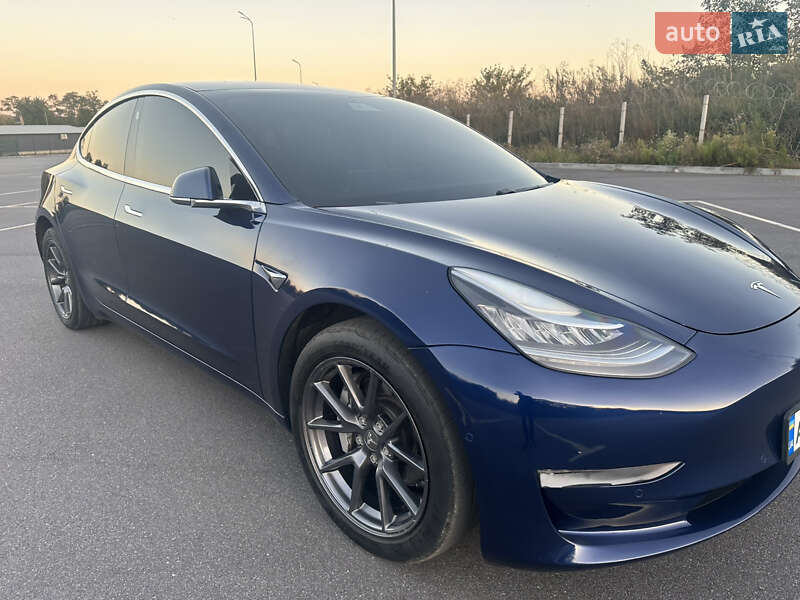 Tesla Model 3 2018
