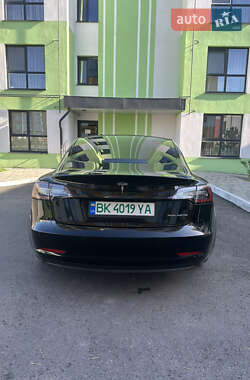 Седан Tesla Model 3 2018 в 