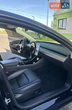 Седан Tesla Model 3 2018 в 