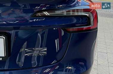 Седан Tesla Model 3 2024 в 
