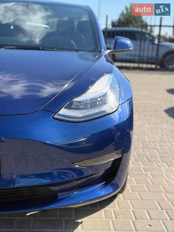 Седан Tesla Model 3 2021 в Одессе