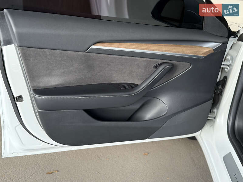 Седан Tesla Model 3 2017 в Харкові фото 16 Седан Tesla Model 3 2017 в Харкові