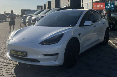 Седан Tesla Model 3 2020 в 