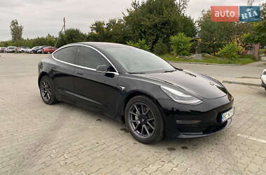 Седан Tesla Model 3 2019 в 
