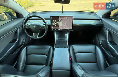 Седан Tesla Model 3 2018 в 