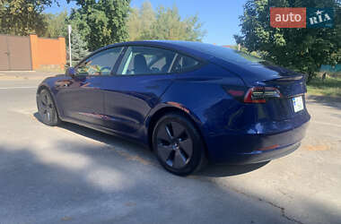 Седан Tesla Model 3 2020 в 