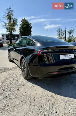 Седан Tesla Model 3 2024 в 
