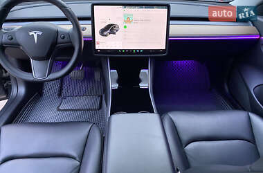 Седан Tesla Model 3 2019 в 