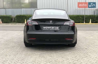 Седан Tesla Model 3 2020 в 