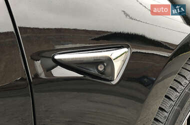 Седан Tesla Model 3 2020 в 