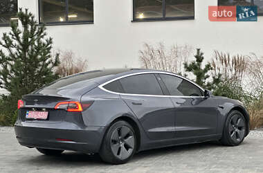 Седан Tesla Model 3 2020 в 