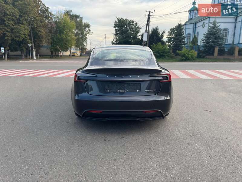 Седан Tesla Model 3 2024 в Новомосковську