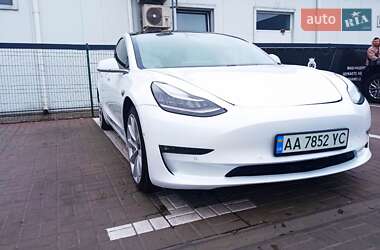 Седан Tesla Model 3 2019 в Києві